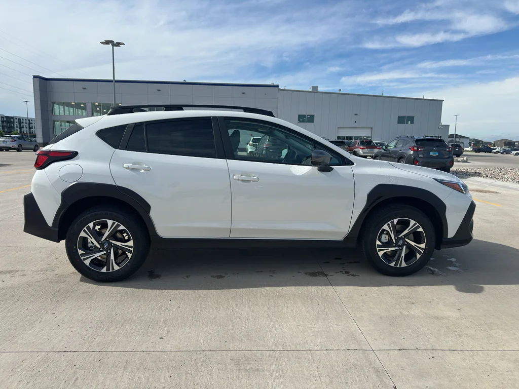 New 2026 CRYSTAL WHITE PEARL Subaru Premium image 4