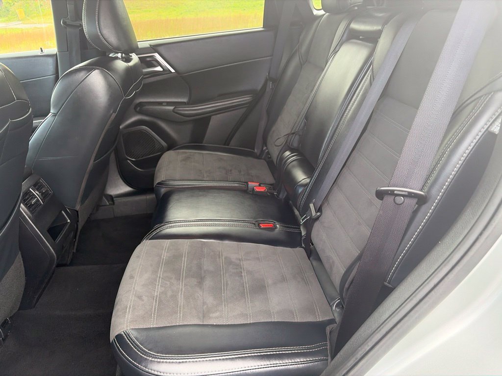 Used 2024 Gray Mitsubishi SE image 31