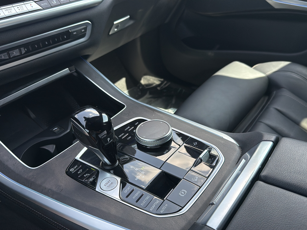 Used 2022 Dark Graphite Metallic BMW xDrive45e image 12