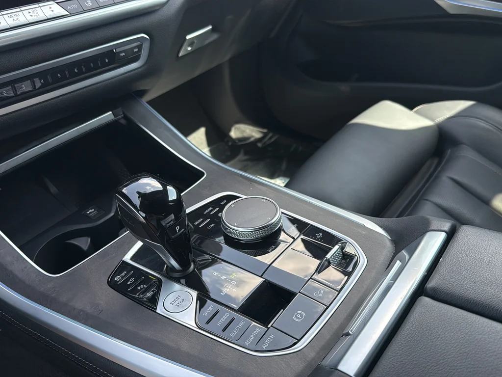 Used 2022 Dark Graphite Metallic BMW xDrive45e image 12