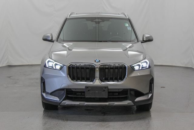 Used 2023 Space Silver BMW xDrive28i image 3