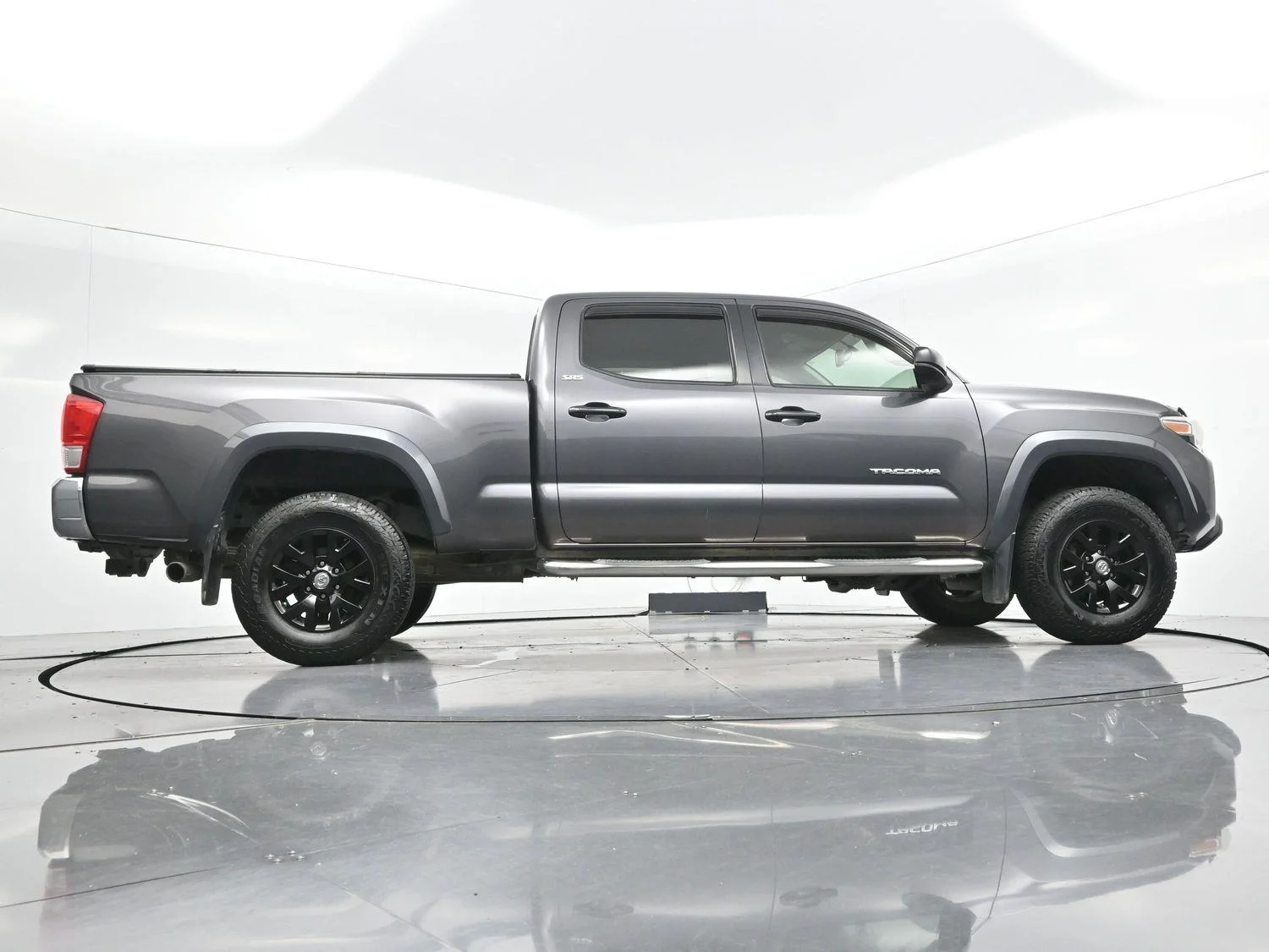Used 2017 Magnetite Gray Metallic Toyota SR5 image 47