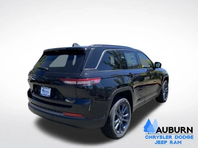 New 2026 Diamond Black Crystal Pearl-Coat Exterior Paint Jeep  image 7