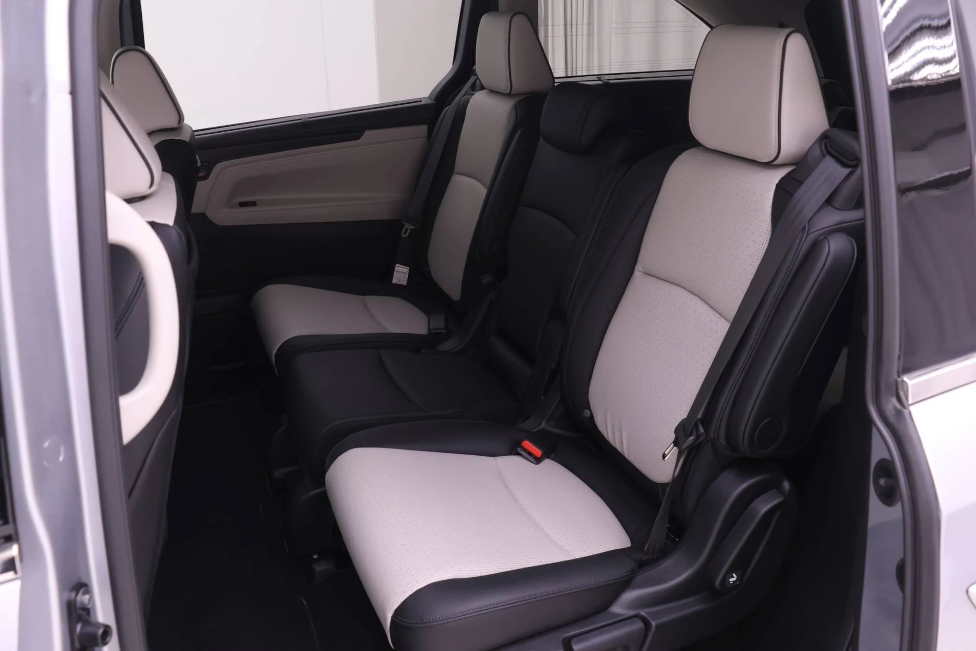 2026 Honda Odyssey Elite - Photo 10