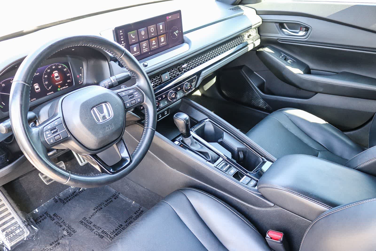 Used 2023 Platinum White Pearl Honda Sport-L image 17