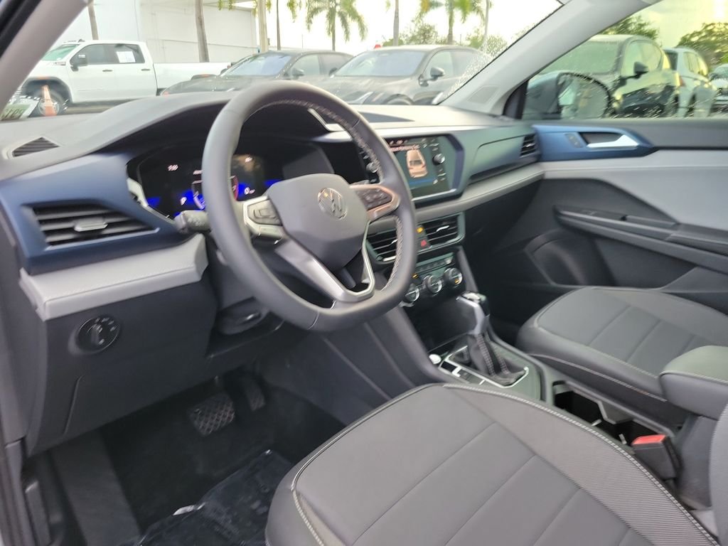 Certified Used 2024  Volkswagen 1.5T SE image 11