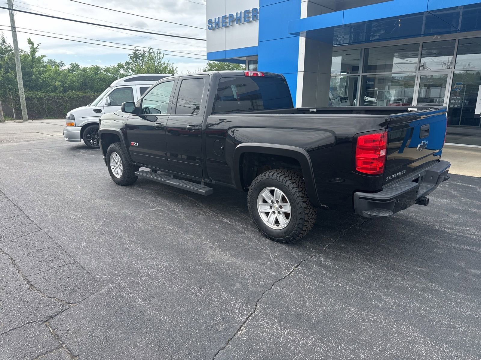 Used 2017 Black Chevrolet LT image 5
