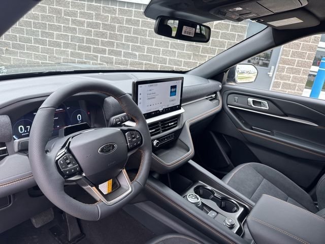 New 2026 Carbonized Gray Metallic Ford Tremor® image 19