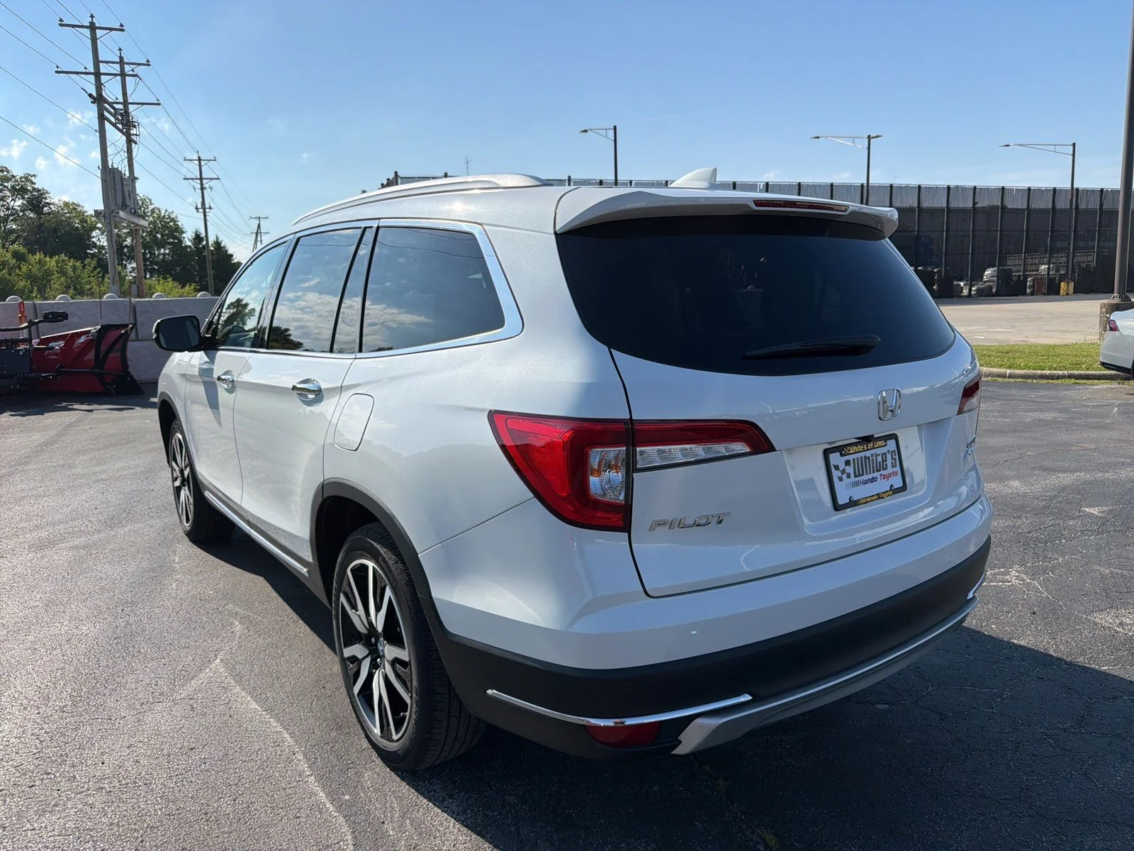Used 2022 Platinum White Pearl Honda Touring image 4