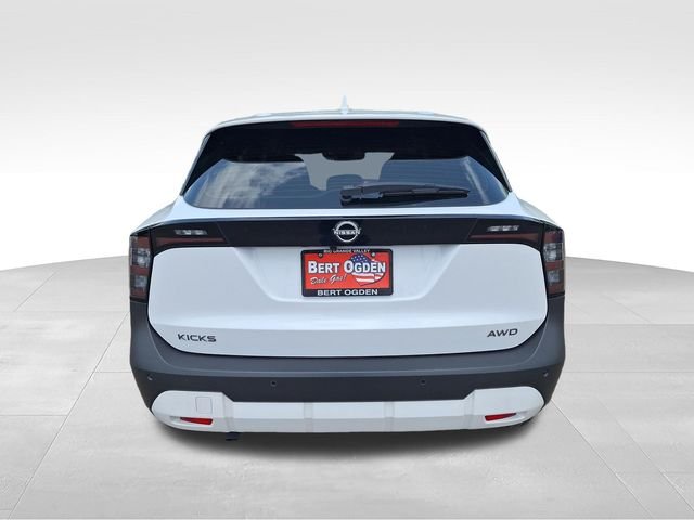Used 2025 White Nissan S image 7