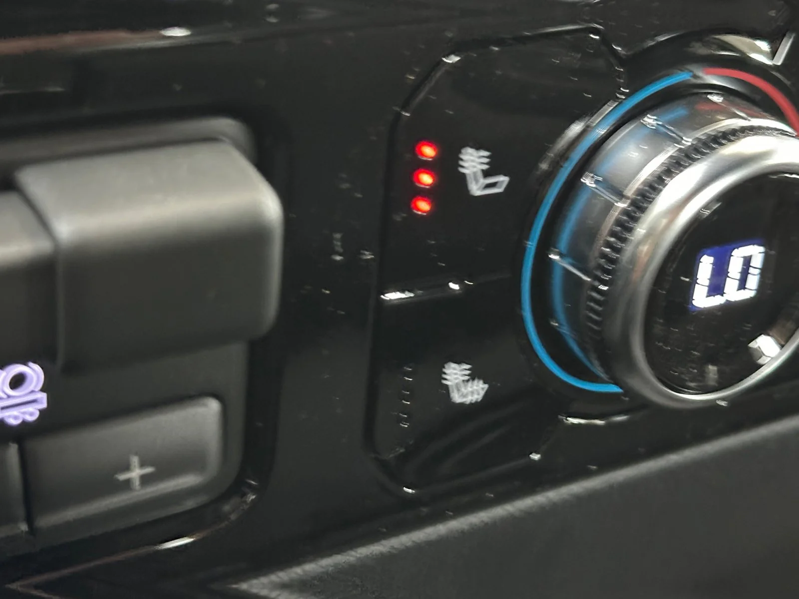 New 2026 Onyx Black GMC SLE image 26