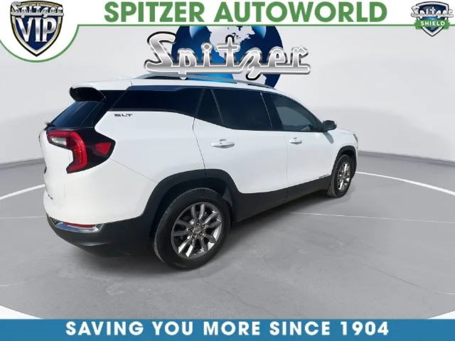 Used 2024 White GMC SLT image 9