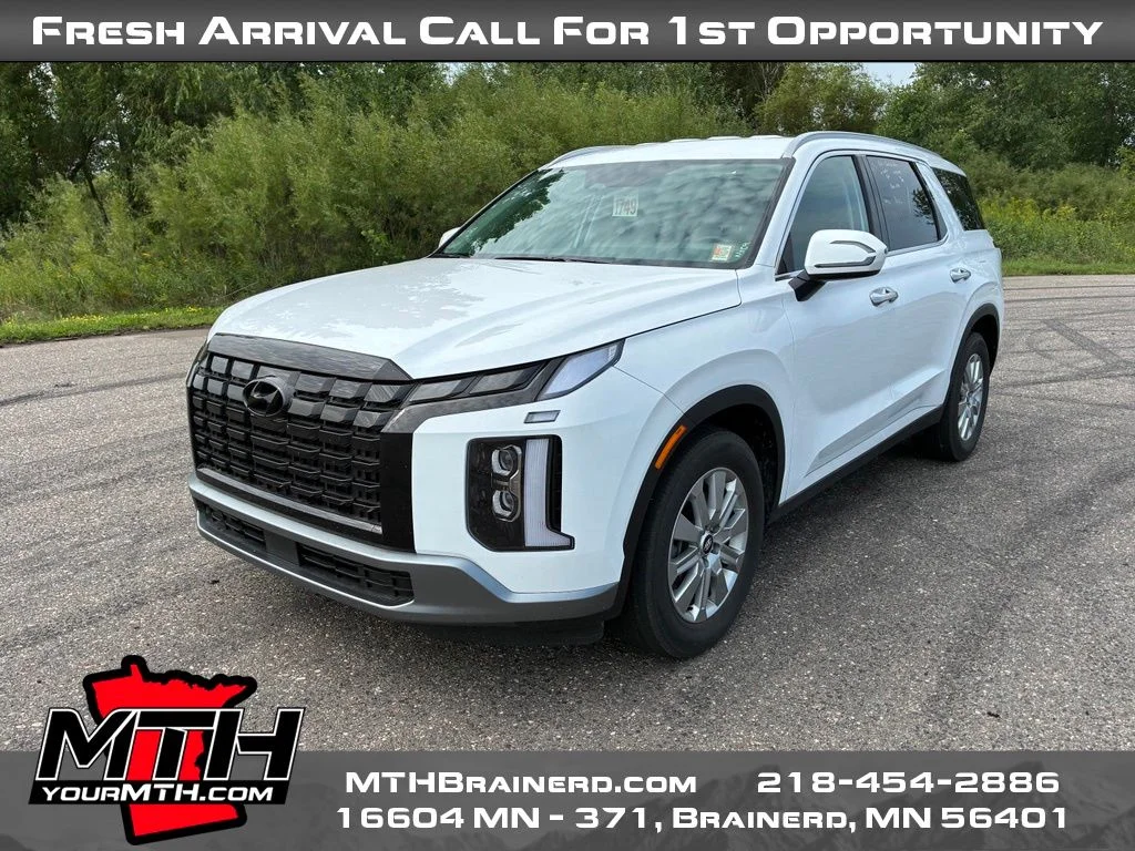 Certified Used 2025 White Hyundai SEL image 4