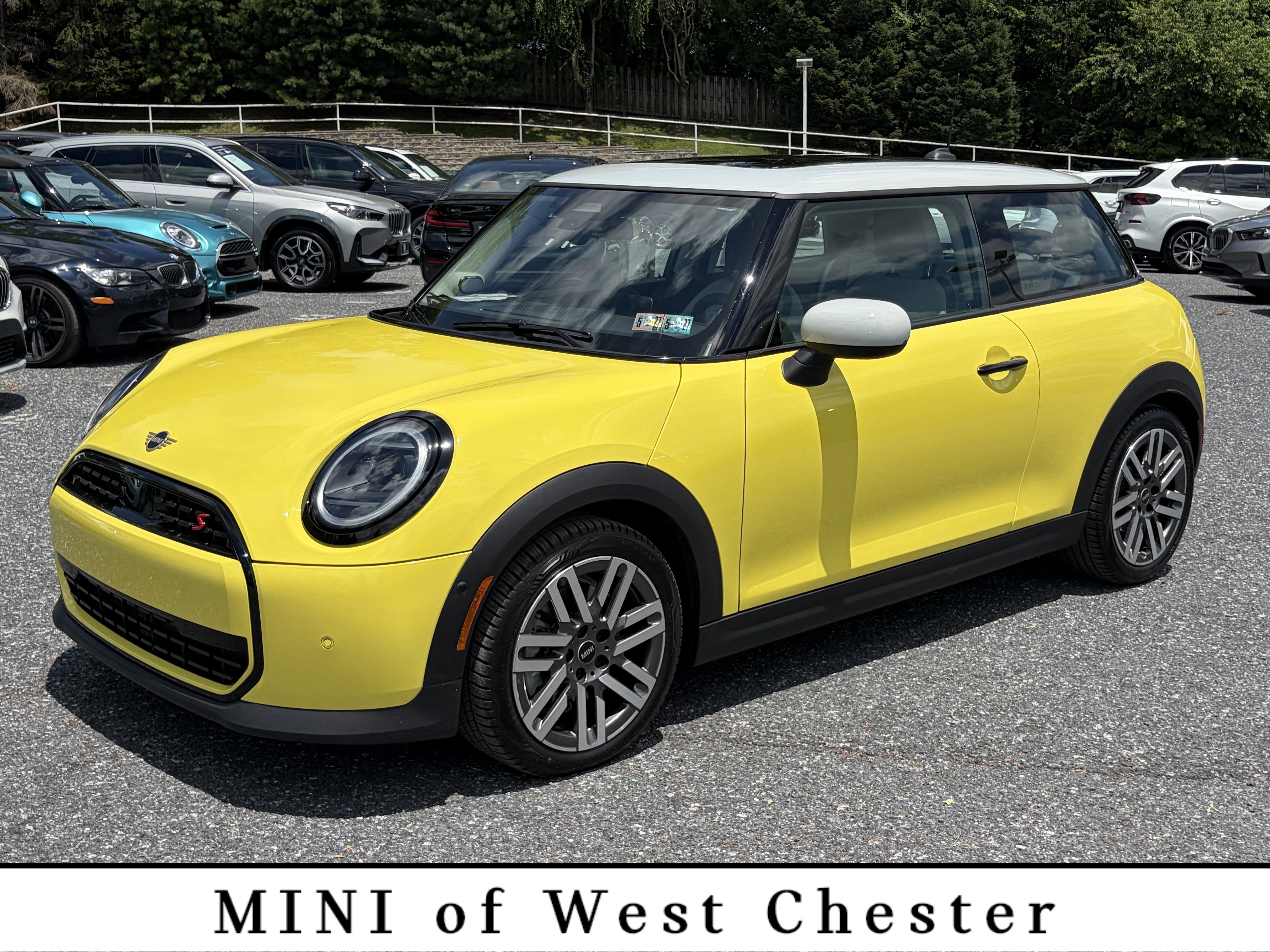 2025 MINI Hardtop Cooper S Signature's photo