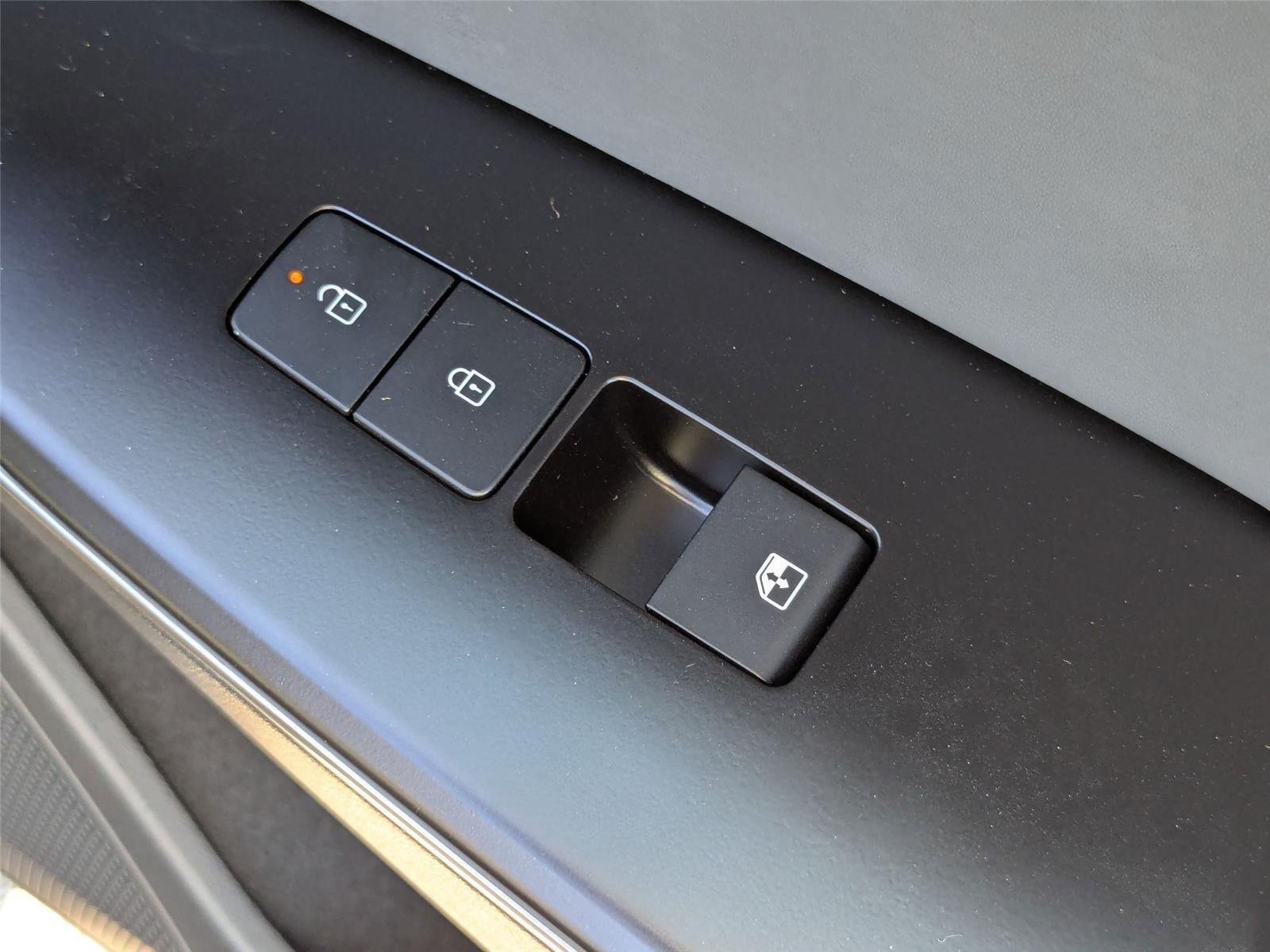 New 2025 Ebony Black Kia Light Long Range image 34