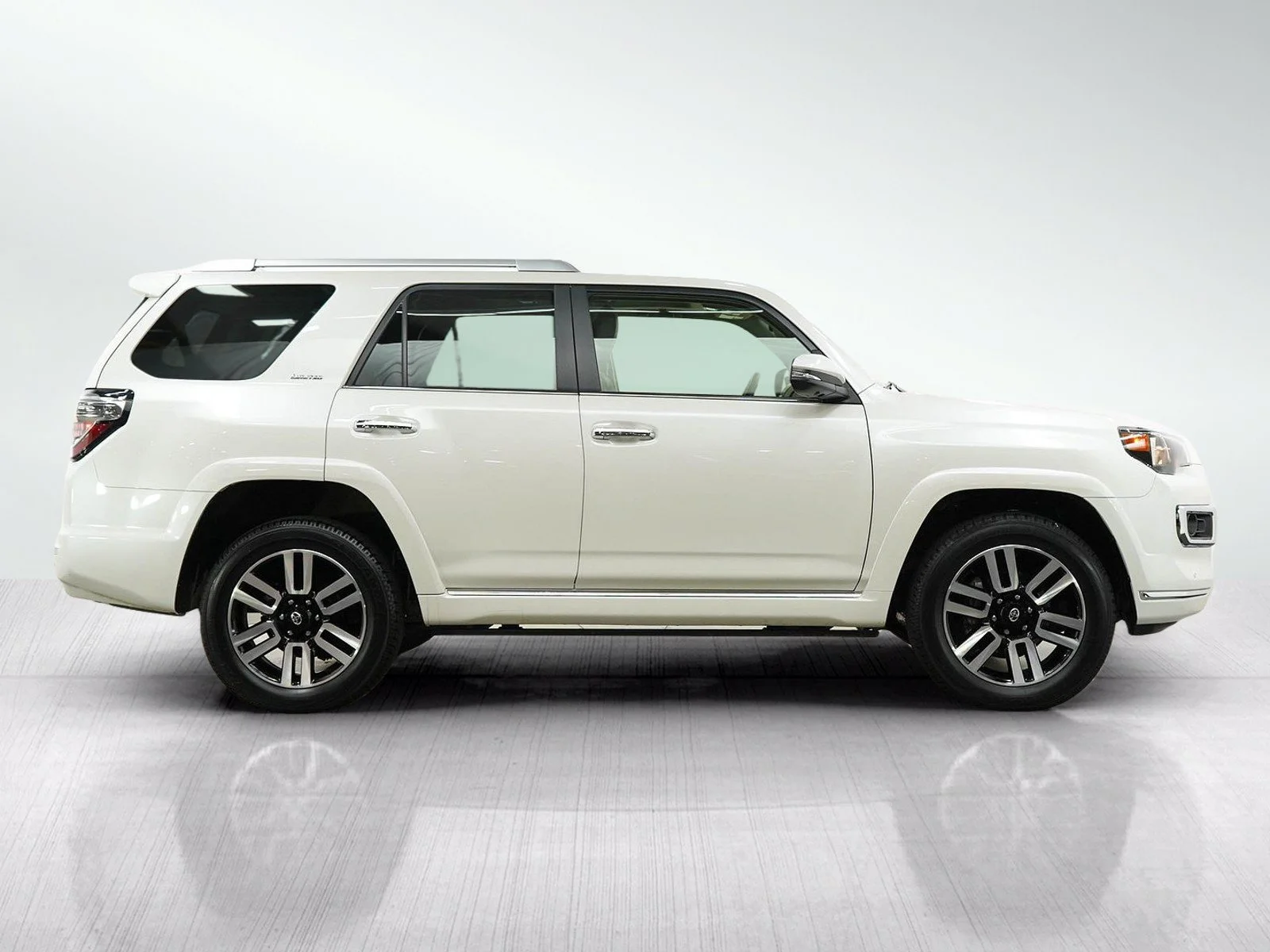 Used 2023 Blizzard Pearl Toyota Limited 4WD image 7