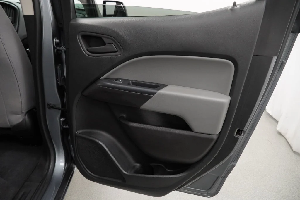Used 2022 Gray Chevrolet Work Truck image 38