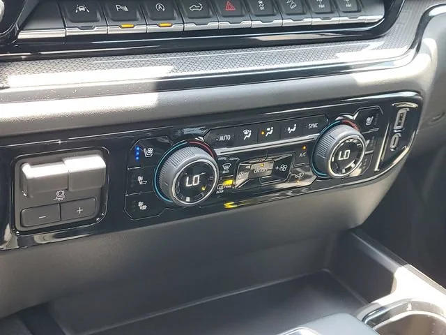 Used 2025 Cypress Gray Chevrolet ZR2 image 18
