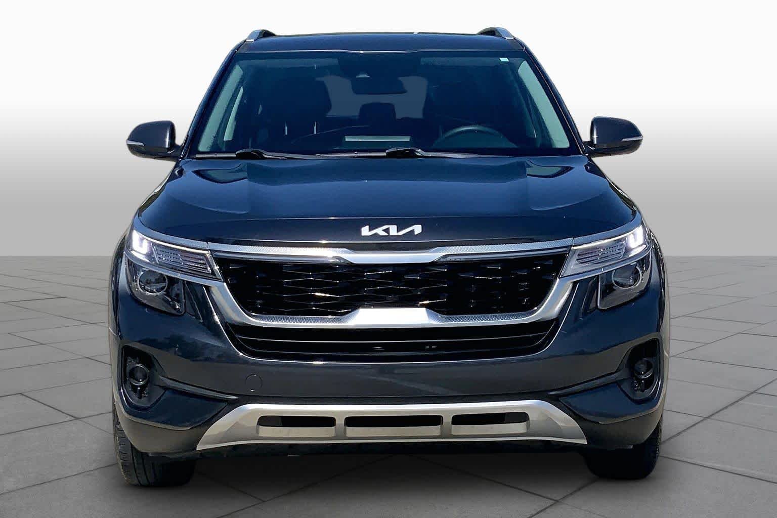 Used 2023 GRAY Kia EX image 4