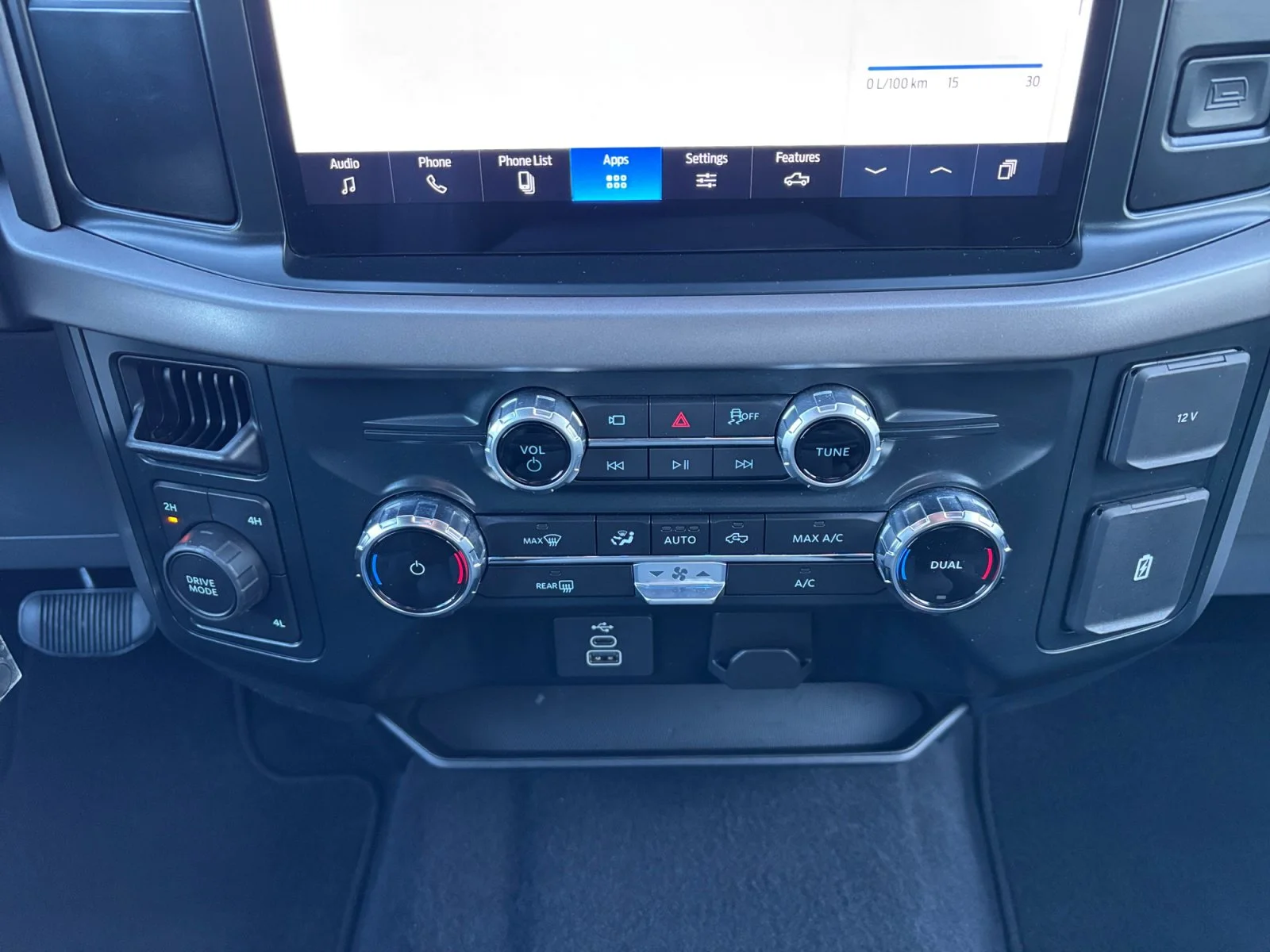 Used 2025 White Ford XLT image 15