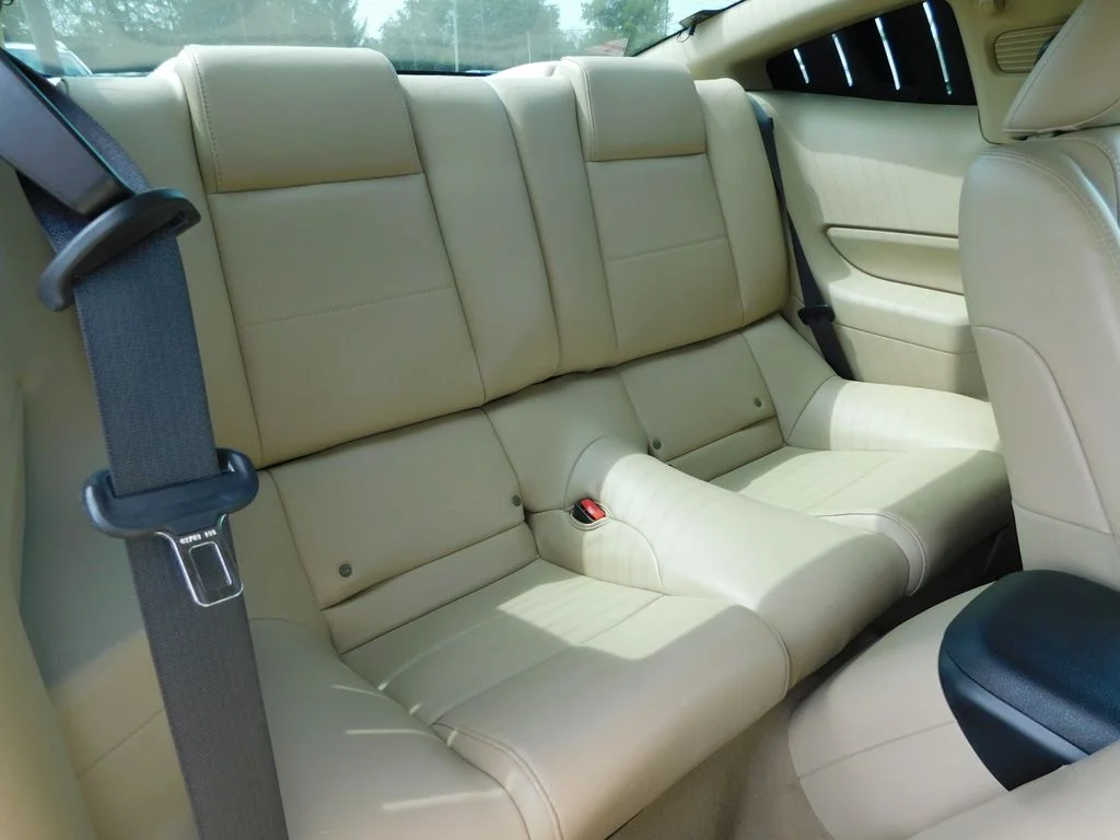 Used 2008 Black Ford V6 Premium image 19