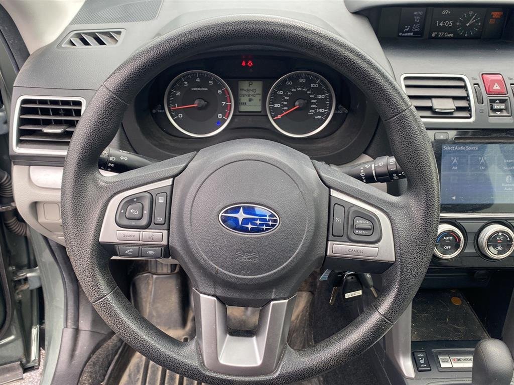 Used 2018 Jasmine Green Metallic Subaru Premium image 13