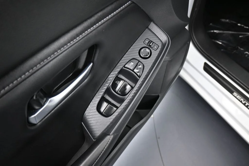 Used 2021 Fresh Powder Nissan SV image 14