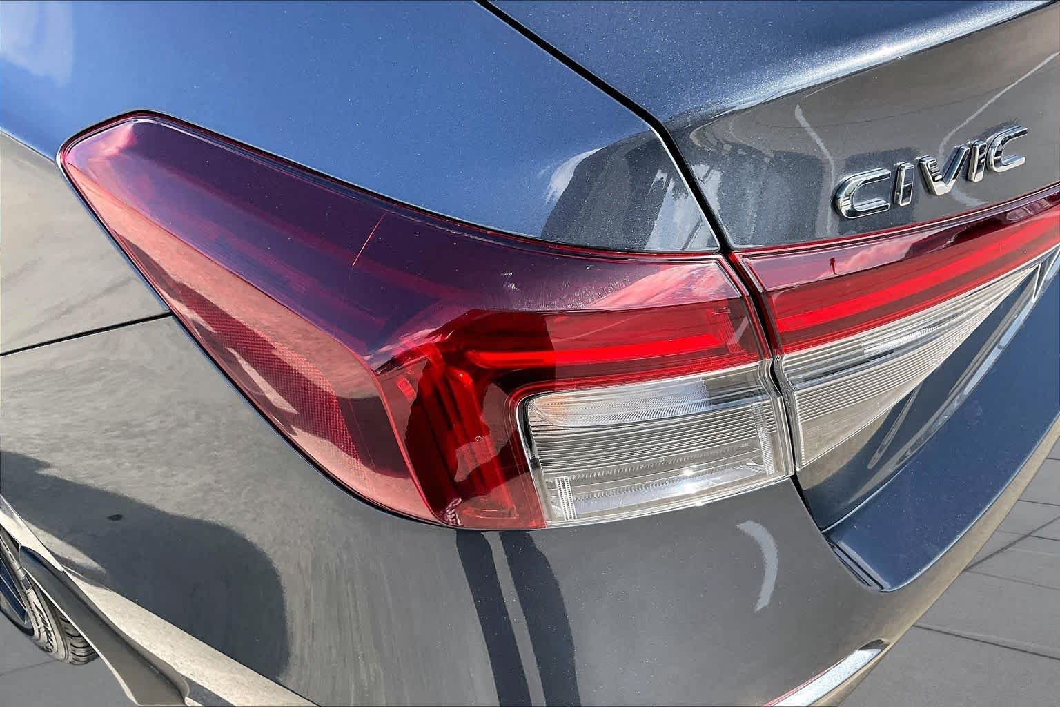 Used 2025 Meteorite Gray Metallic Honda Sport image 27