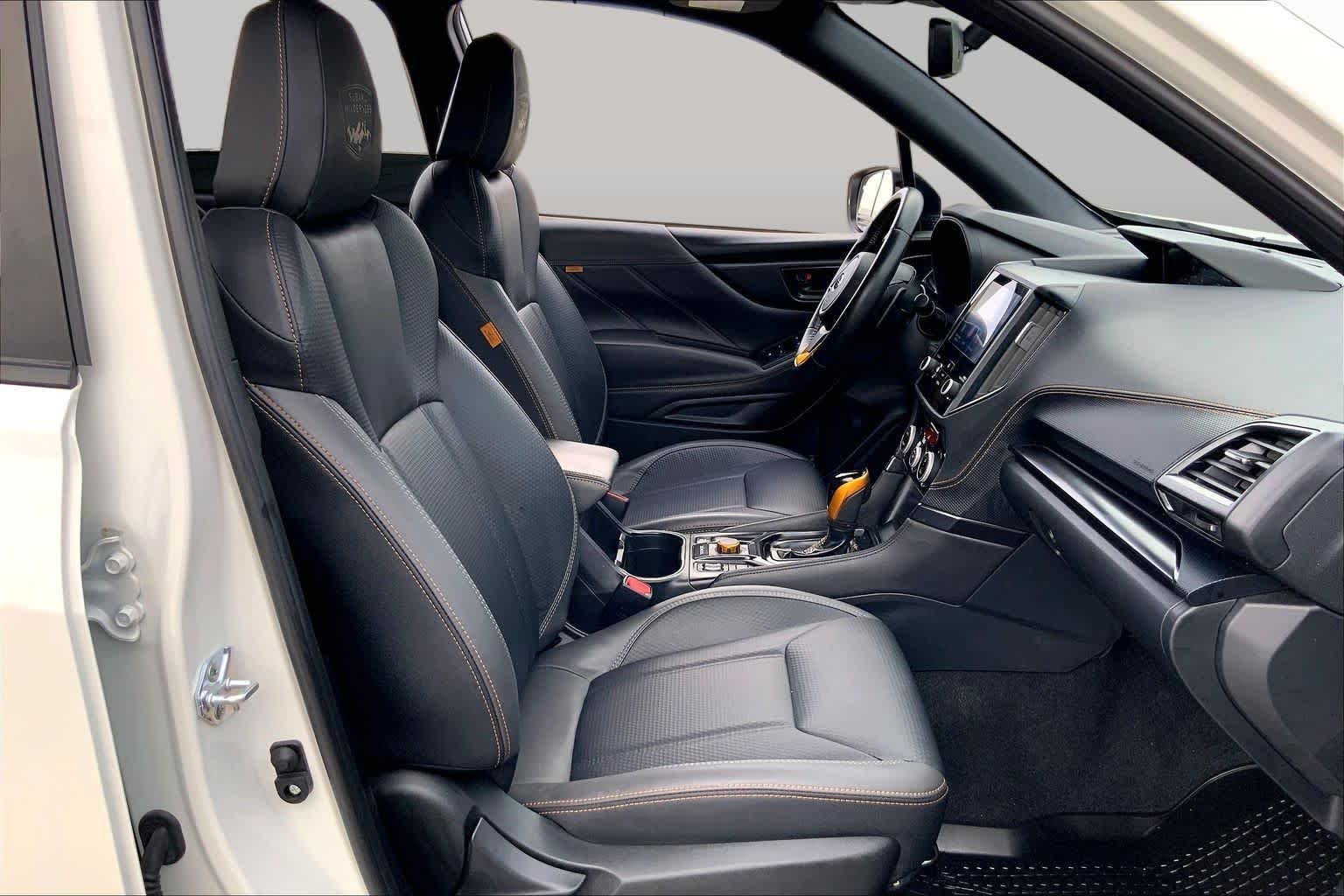 Used 2025 Crystal White Pearl Subaru Wilderness image 9