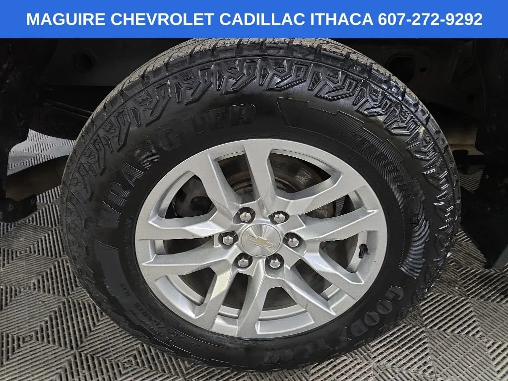 Used 2021 Oxford Brown Metallic Chevrolet LT image 13