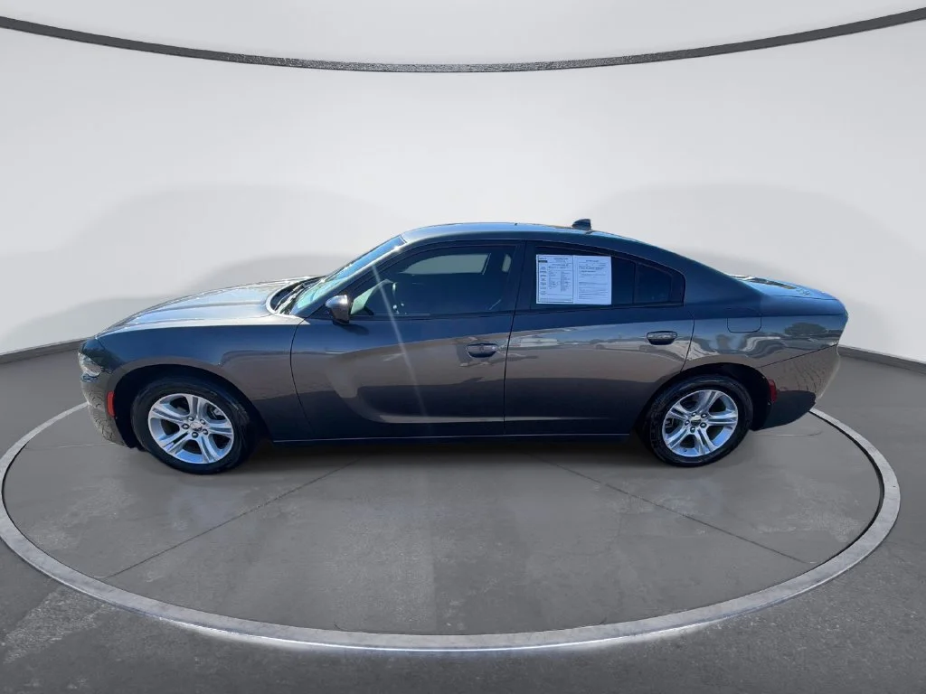 Used 2023 Gray Dodge SXT image 4