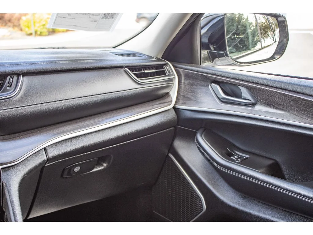 Used 2021 Bright White Clearcoat Jeep Limited image 51