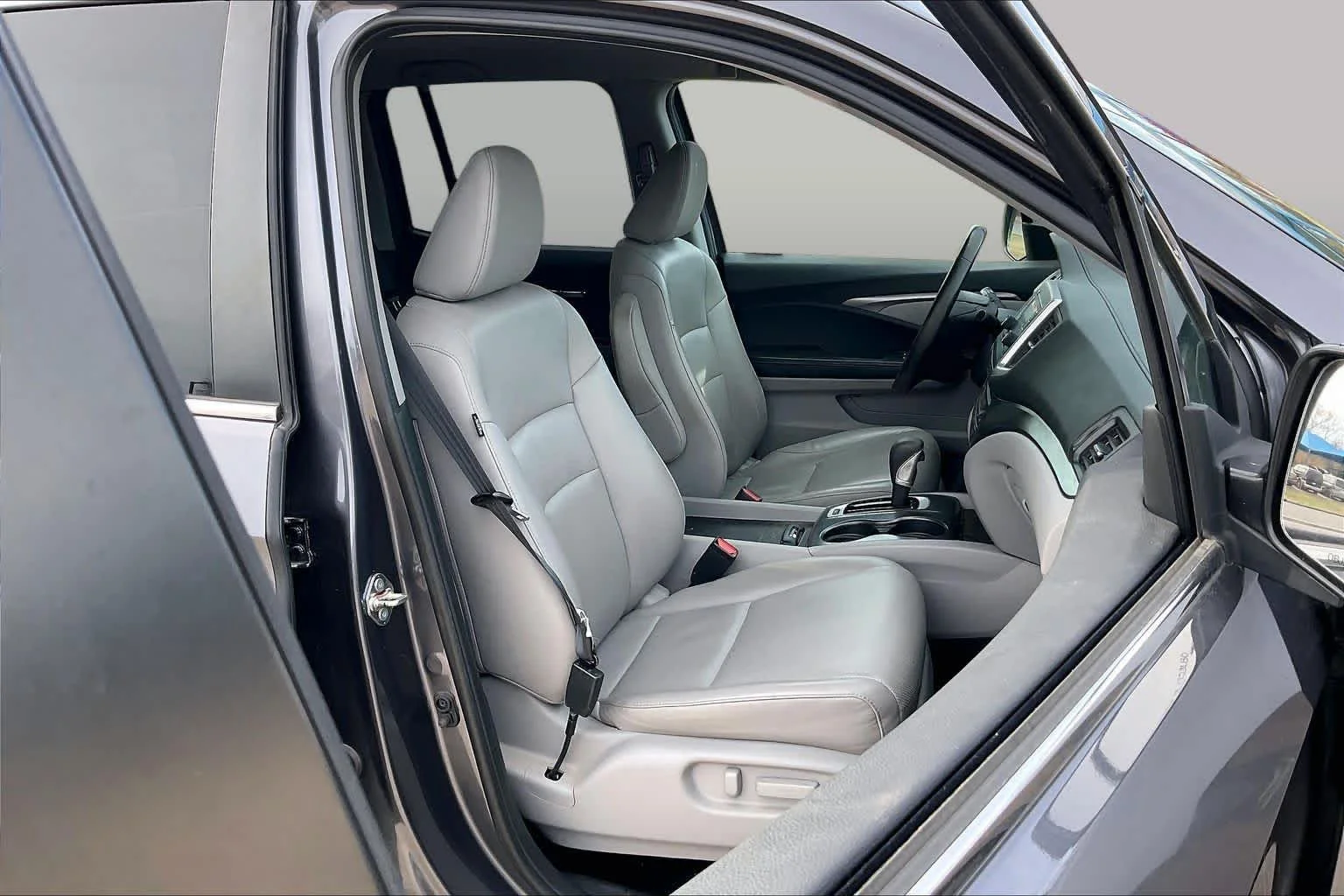 Certified Used 2018 Modern Steel Metallic Honda RTL image 9