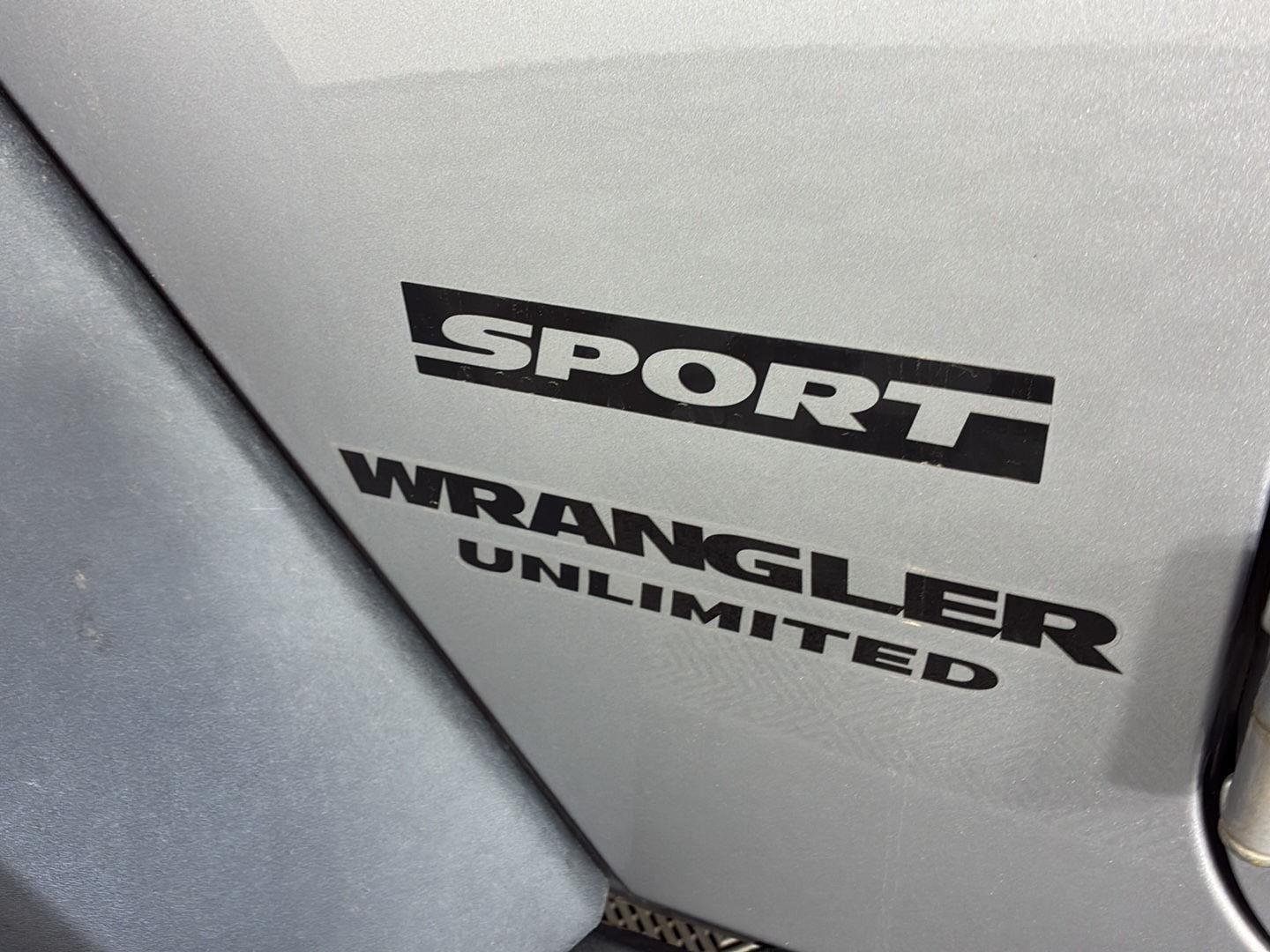 Used 2013 Billet Silver Metallic Jeep Sport image 9