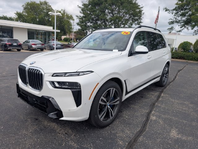Certified Used 2026 Mineral White Metallic BMW xDrive40i image 11