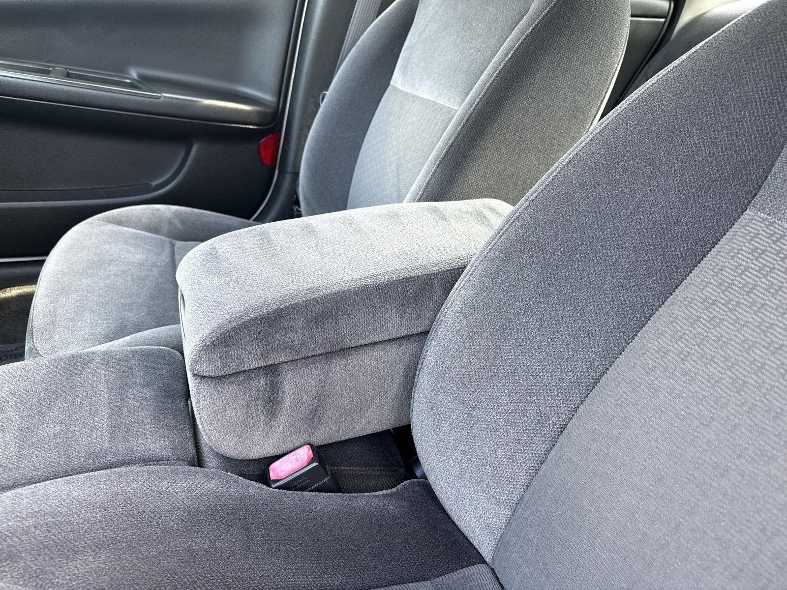 Used 2014 Silver Ice Metallic Chevrolet LS image 22