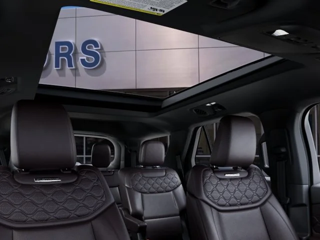 New 2027 Star White Metallic Tri-Coat Ford Platinum image 22