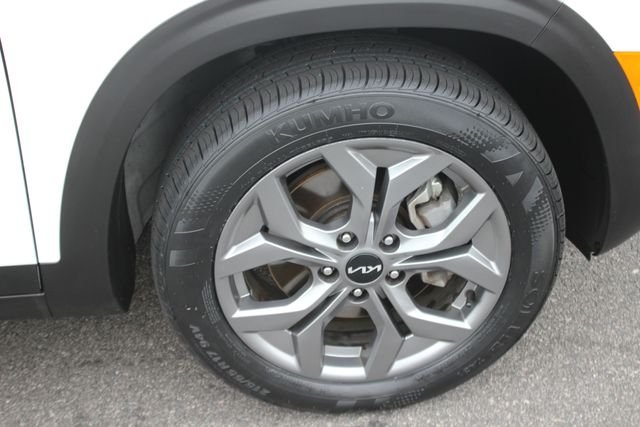 Used 2025 White Kia LX image 34