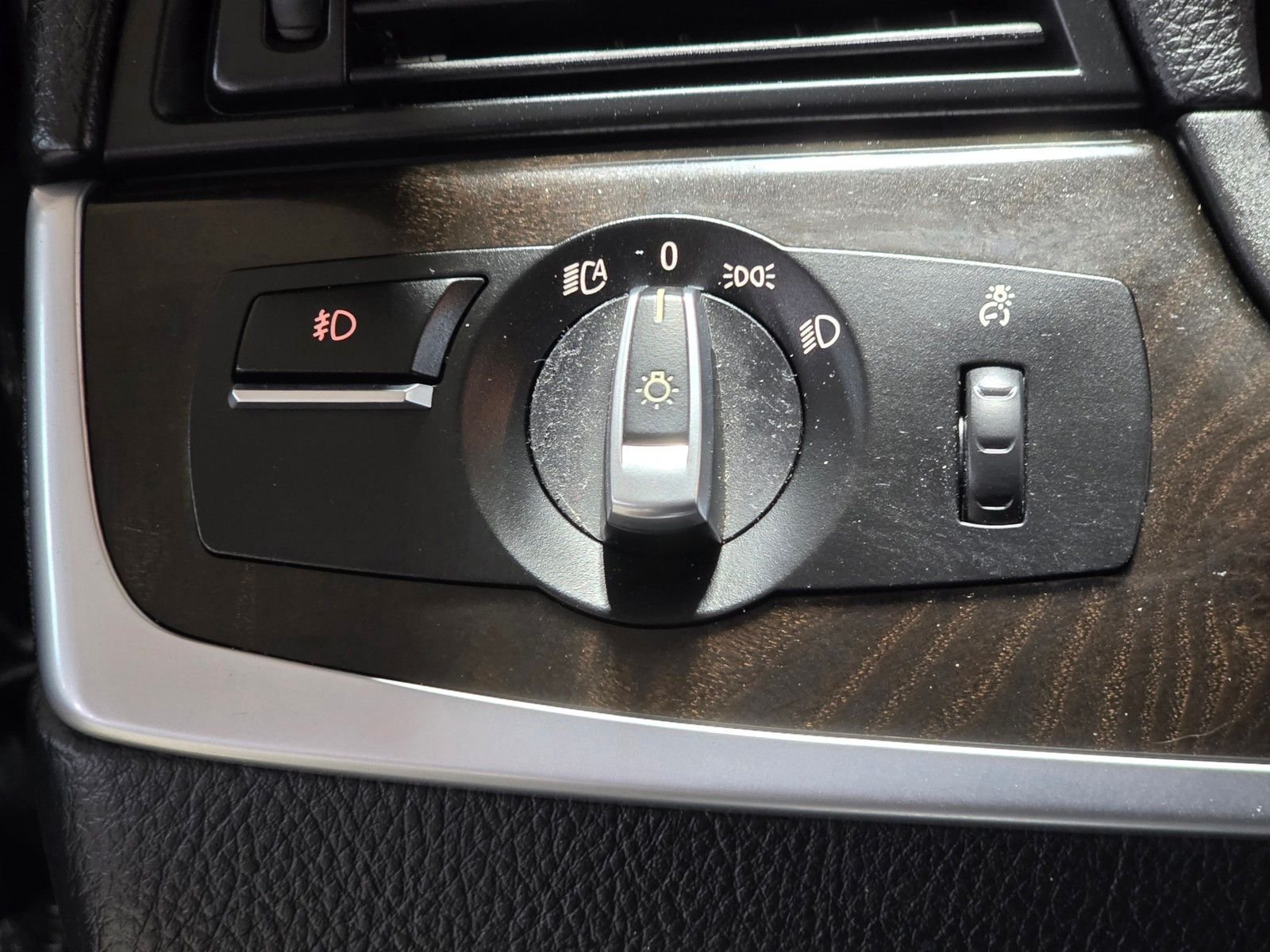 Used 2015 Jet Black BMW 528i image 32