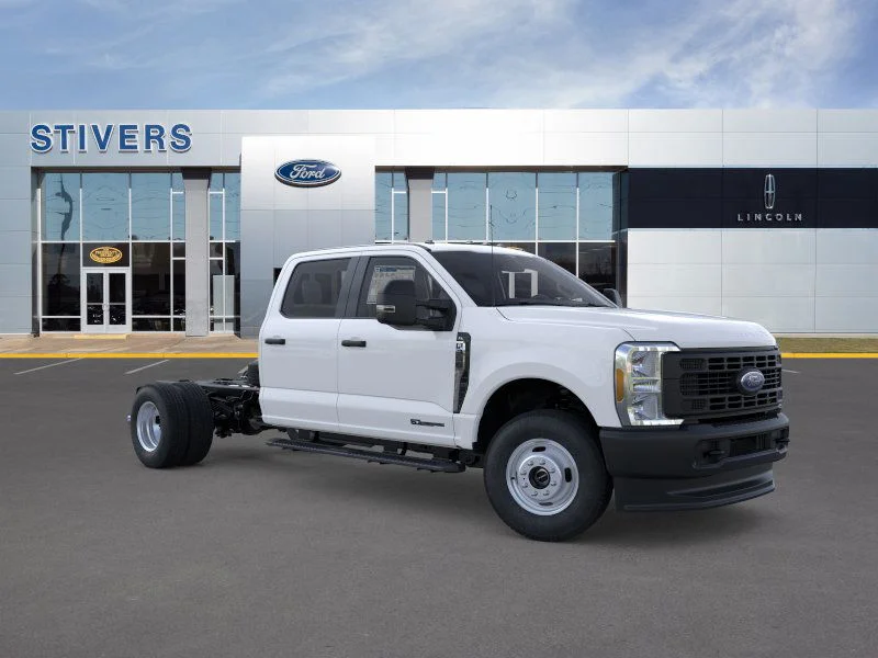 2026 Ford F-350 XL 4x4 Crew Cab 179-In DRW's photo