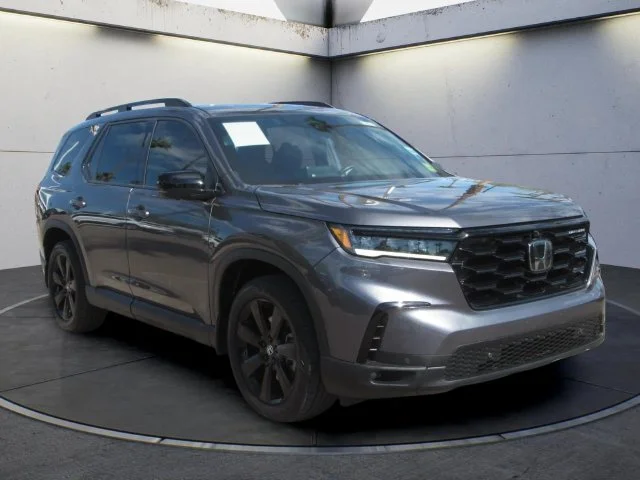 Certified Used 2025 Modern Steel Metallic Honda AWD Black Edition image 2