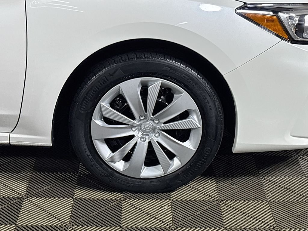 Used 2019 Crystal White Pearl Subaru 2.0i image 22