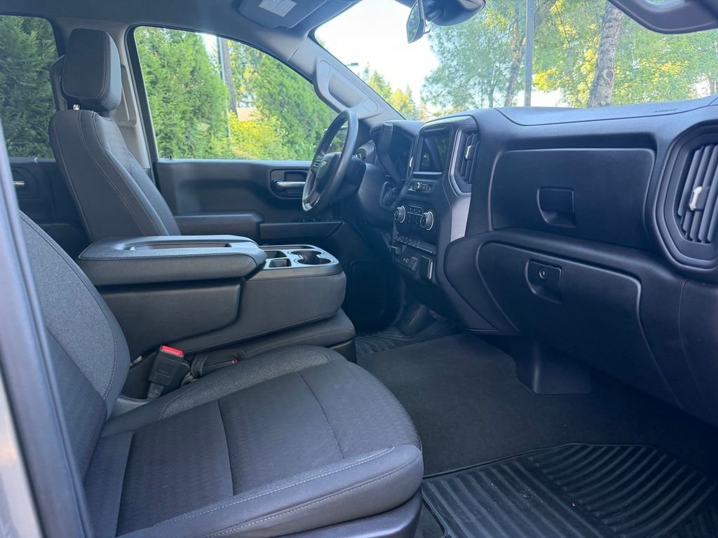 Used 2024 Gray Chevrolet Custom image 18
