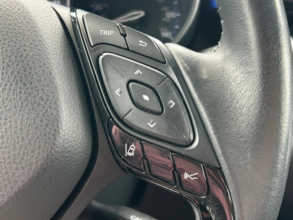 Used 2021 Brown Toyota XLE image 24