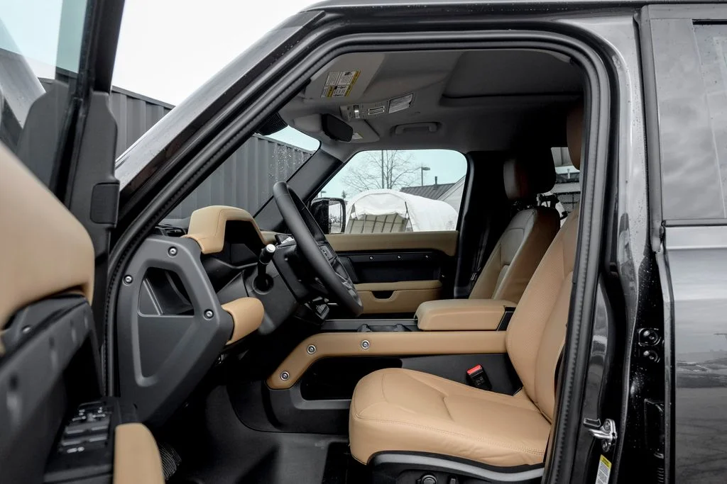 New 2026 Carpathian Grey Land Rover X-Dynamic SE image 10