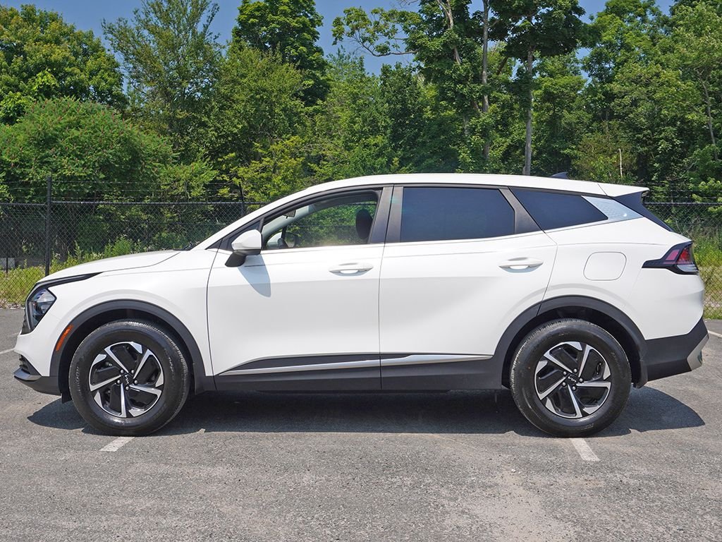 Used 2023 White Kia LX image 11