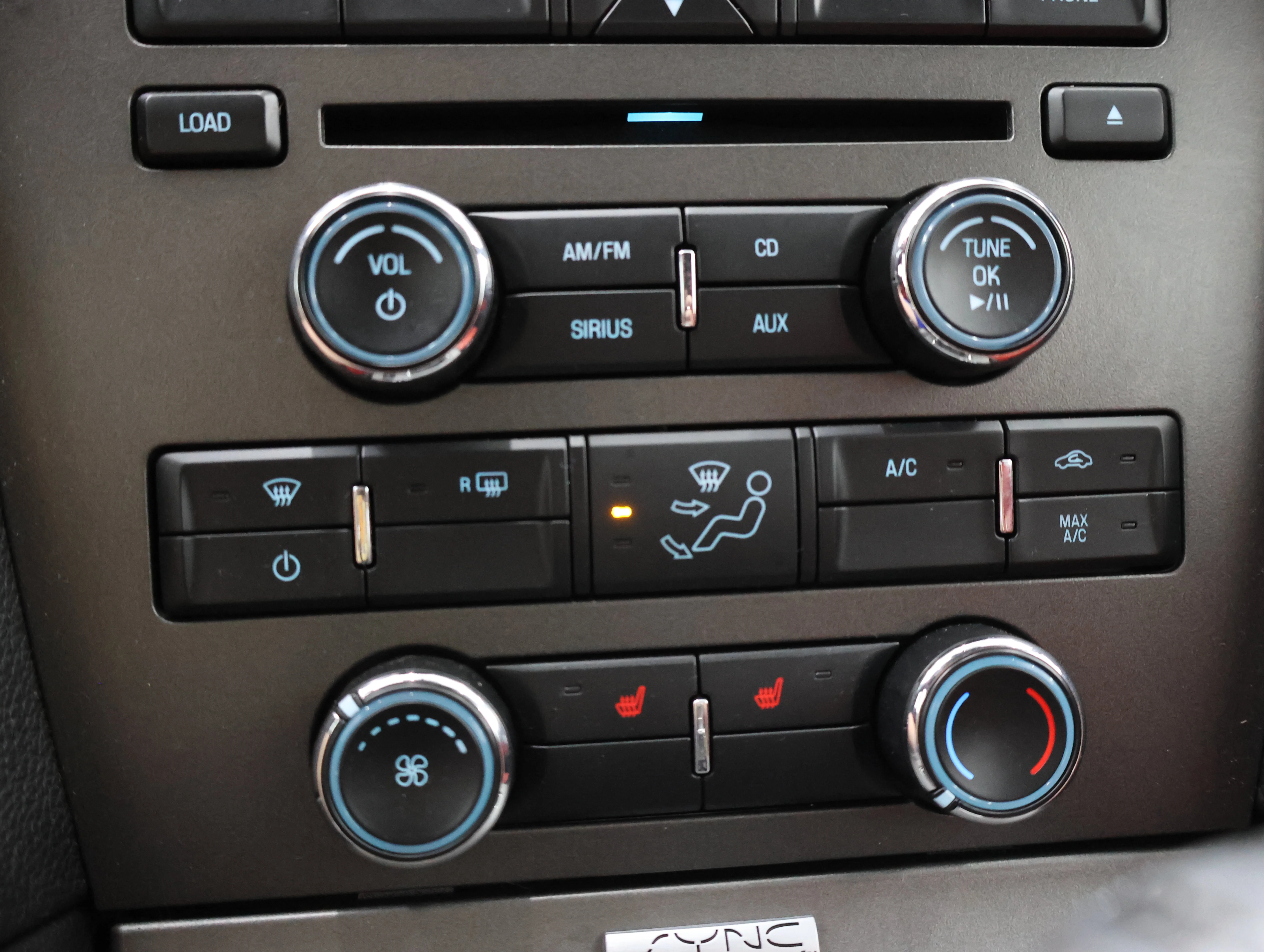 Used 2014 Sterling Gray Metallic Ford GT Premium image 41