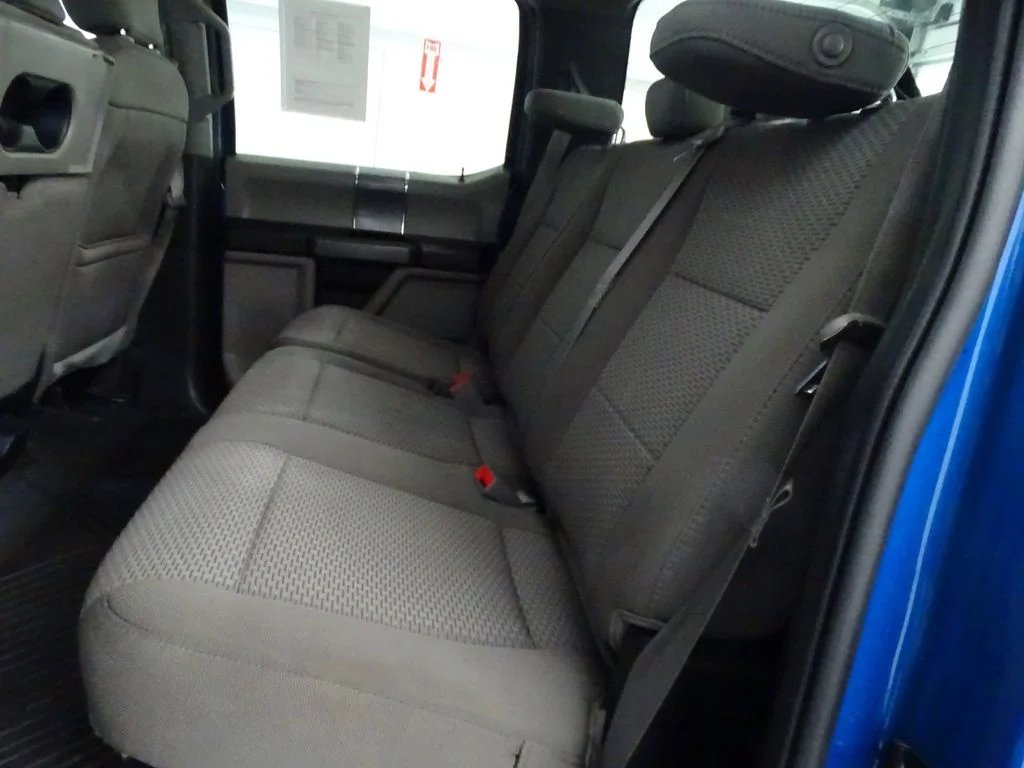 Used 2019 Blue Ford XLT image 6