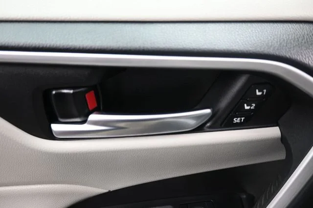 Used 2024 Beige Toyota XLE Premium image 20