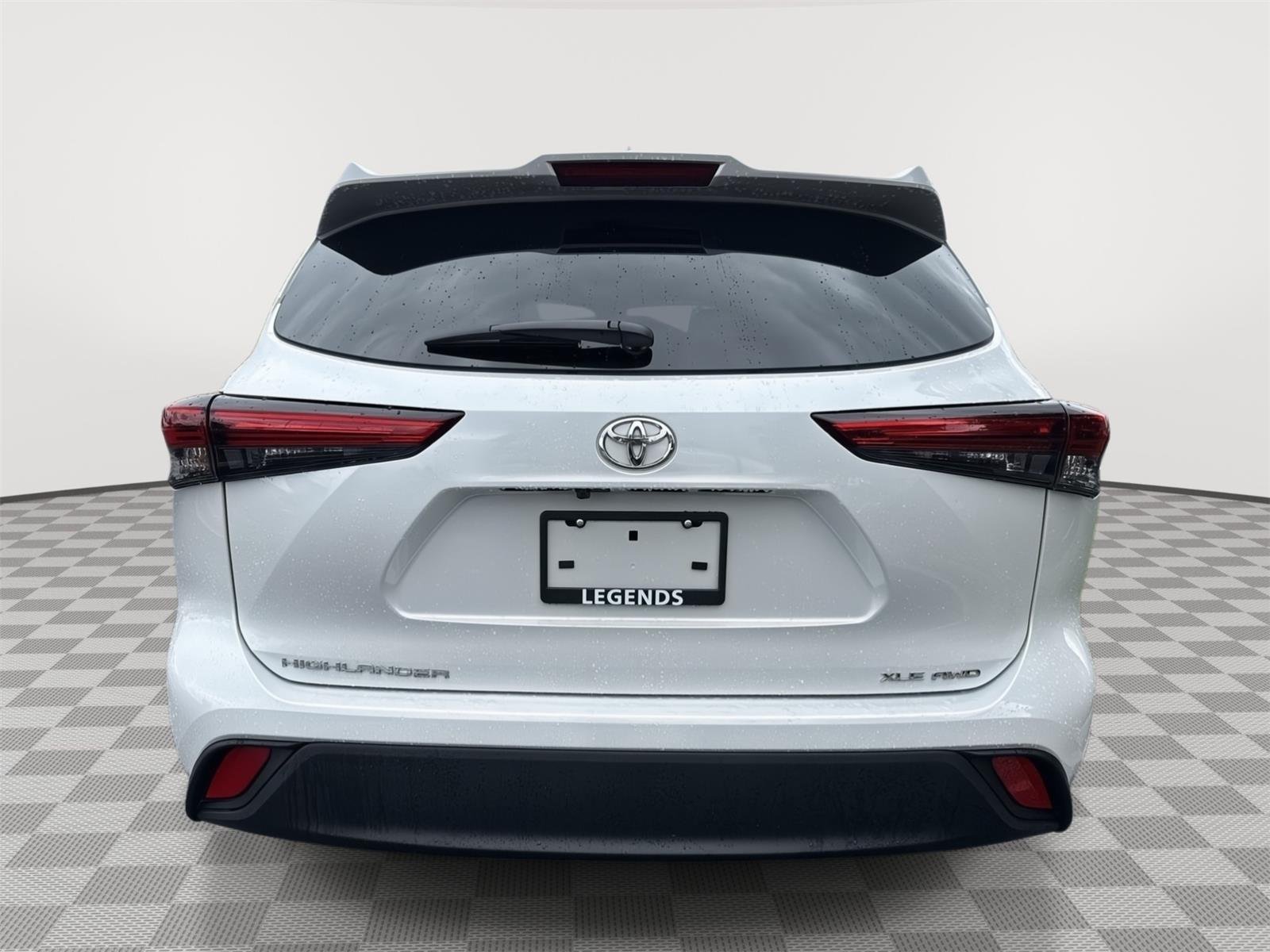 Used 2023 Wind Chill Pearl Toyota XLE image 12